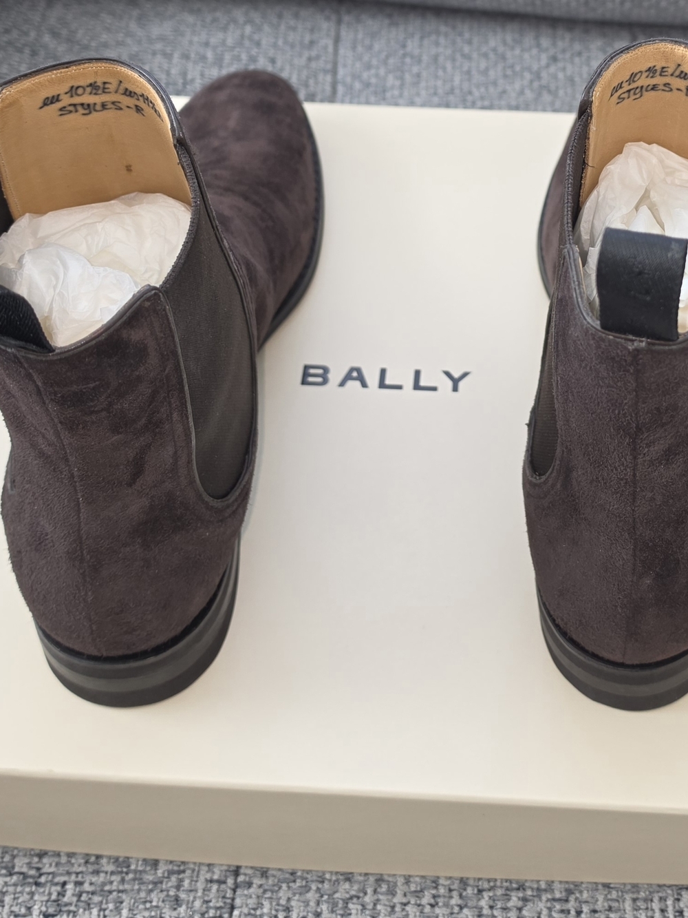 Bally Men's Brown Suede Chelsea Chukka Boots - Picture 3 of 8